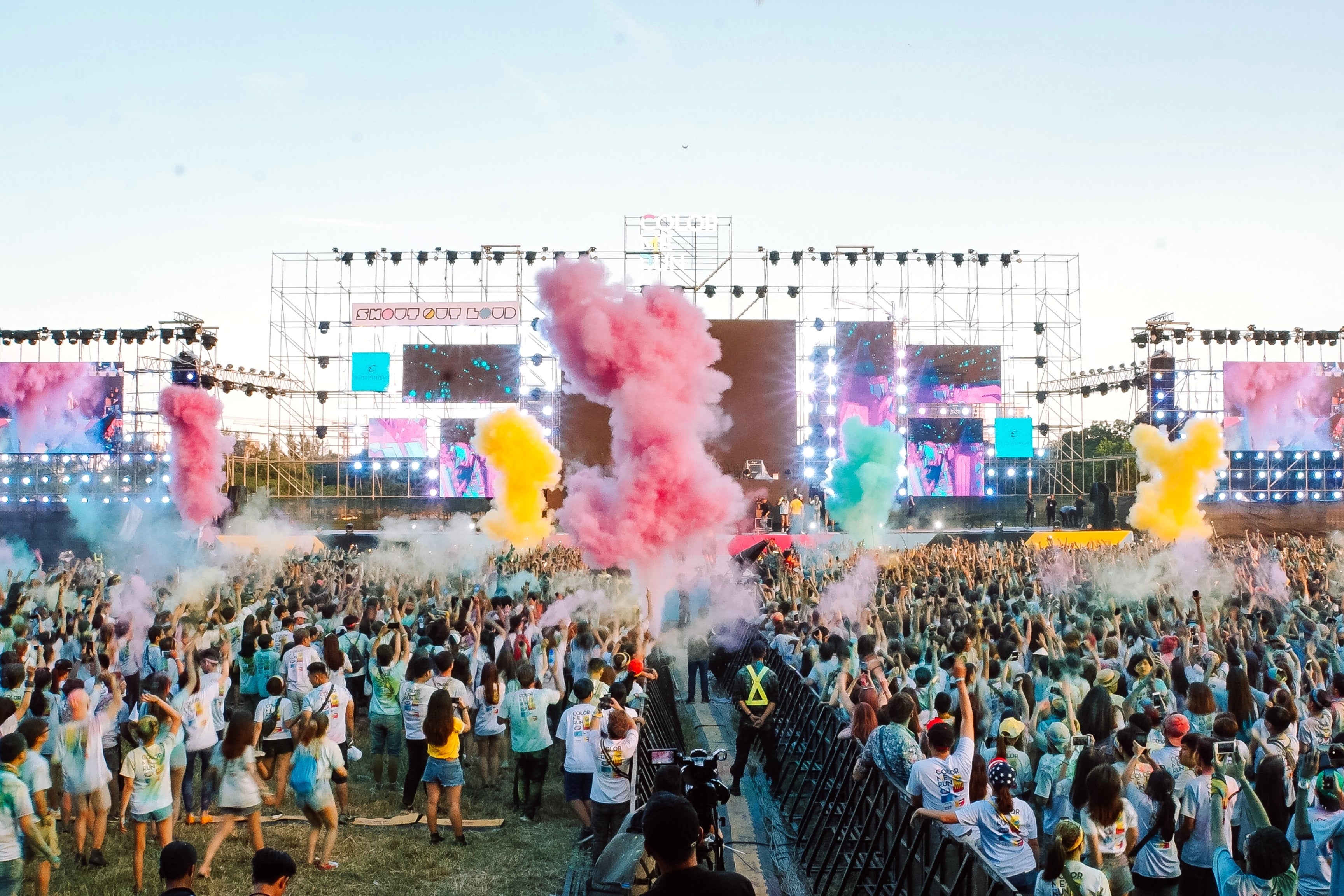 The Best Music Festival Essentials 2022: Summer Festival Must
