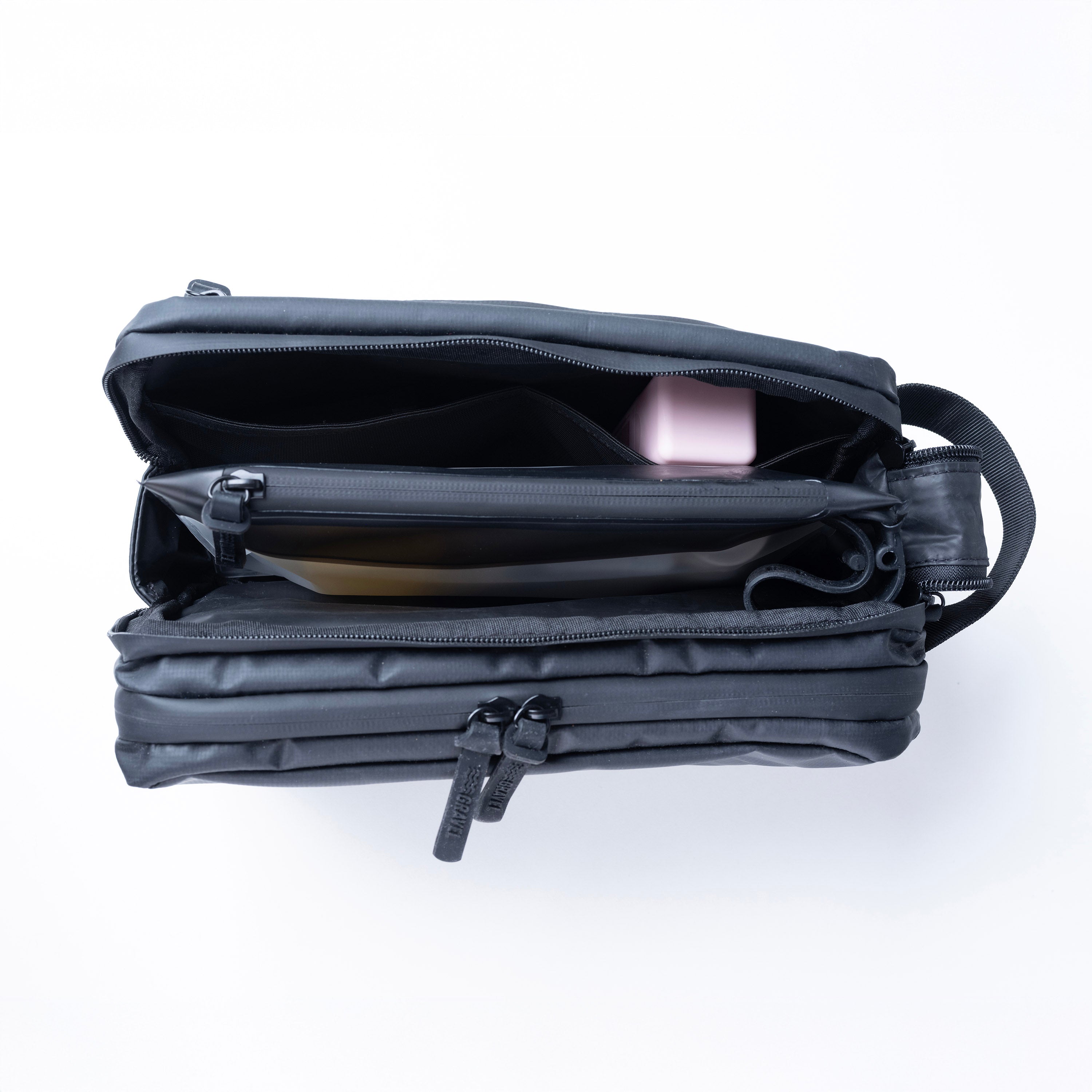 Trousse de toilette noire Explorer MAX™ - L'emballage le plus efficace