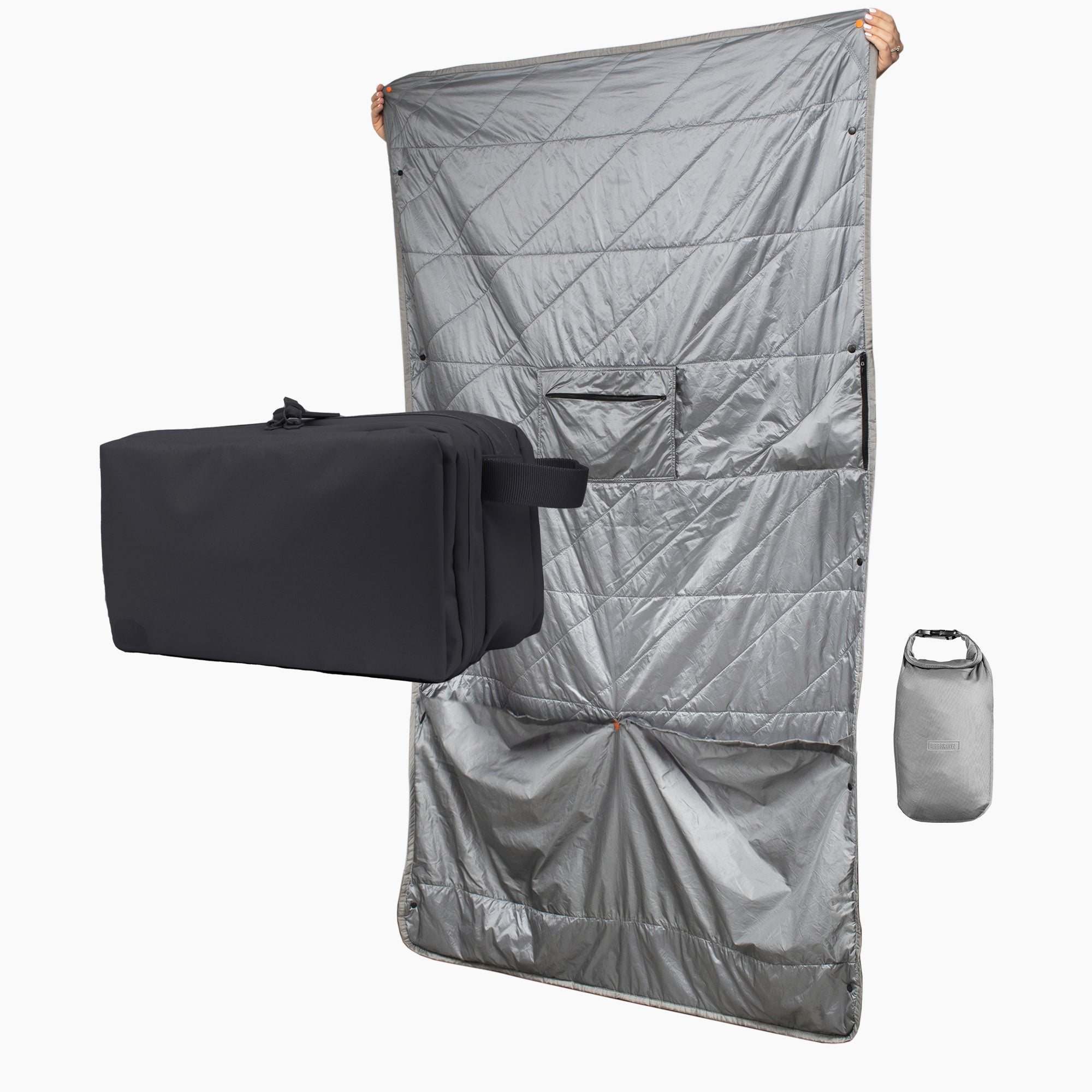 ENSEMBLE | Trousse de toilette et couverture d'escale Explorer MAX™