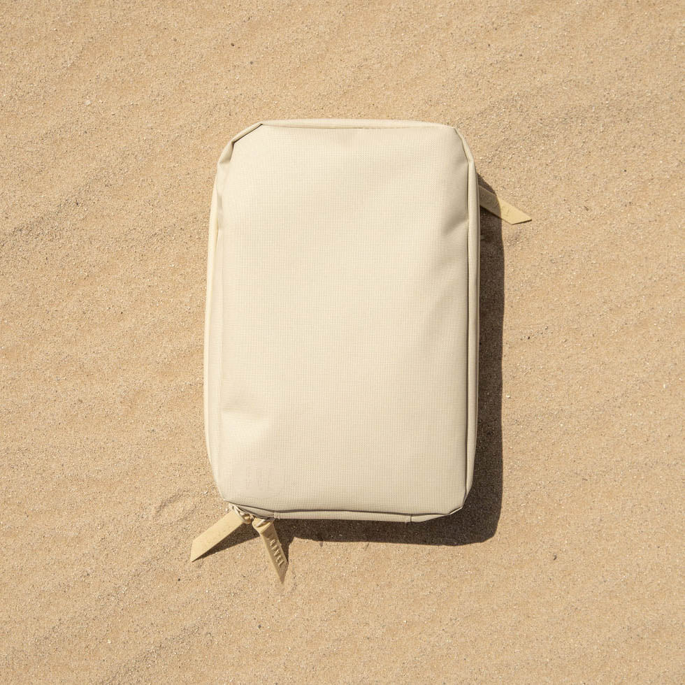 Sand Explorer SLIM™ Toiletry Bag - Traveling Lighter